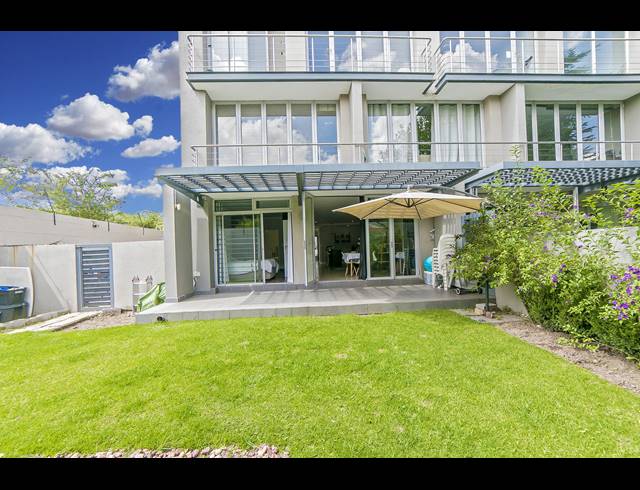 3 BEDROOM APARTMENT TO LET IN RIEPEN PARK